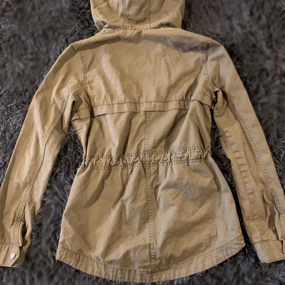 Hooded Army Green Cargo Jacket - Picture 3 of 3